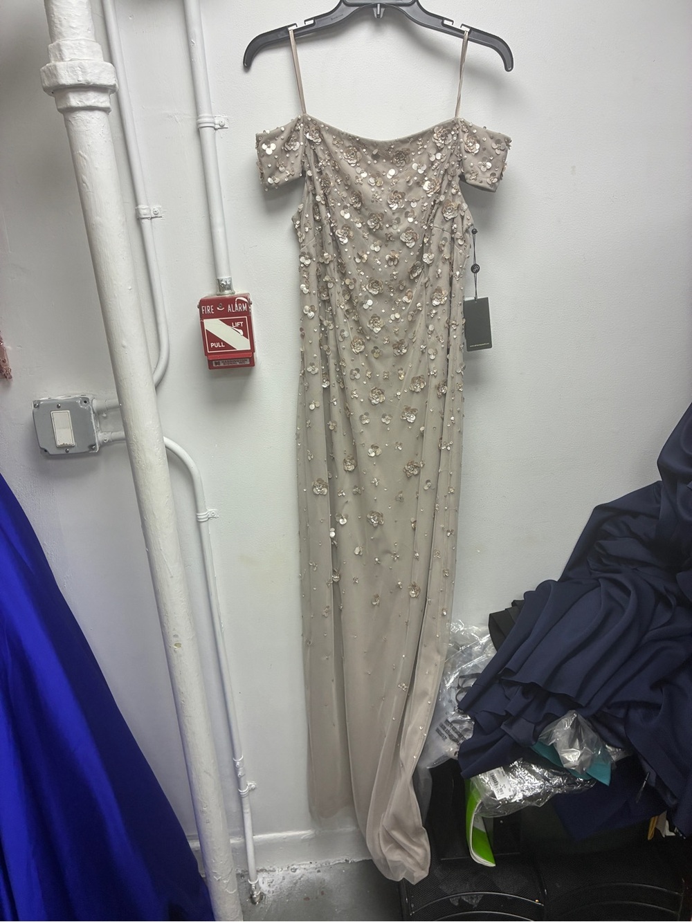Adrianna Papell Champagne Floral Sequin Off Shoulder Gown NWT Size 2 MOB GALA - Picture 6 of 12